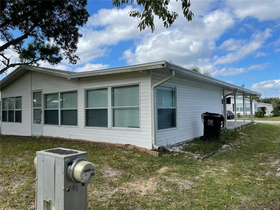 For Rent: $1,900 (2 beds, 2 baths, 938 Square Feet)