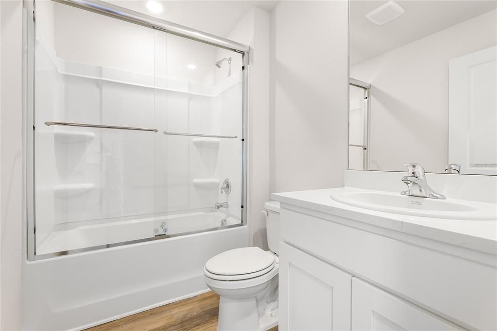 For Rent: $2,700 (5 beds, 3 baths, 2616 Square Feet)