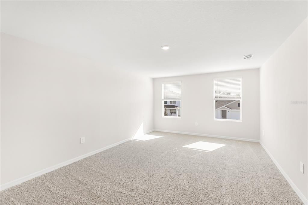 For Rent: $2,700 (5 beds, 3 baths, 2616 Square Feet)