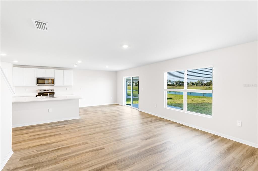 For Rent: $2,700 (5 beds, 3 baths, 2616 Square Feet)