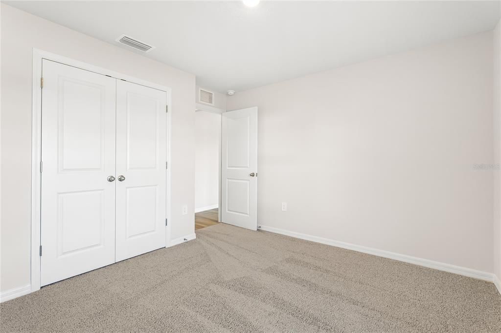 For Rent: $2,700 (5 beds, 3 baths, 2616 Square Feet)