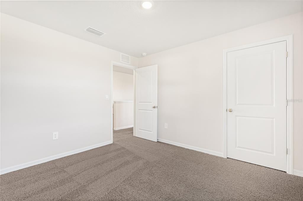 For Rent: $2,700 (5 beds, 3 baths, 2616 Square Feet)