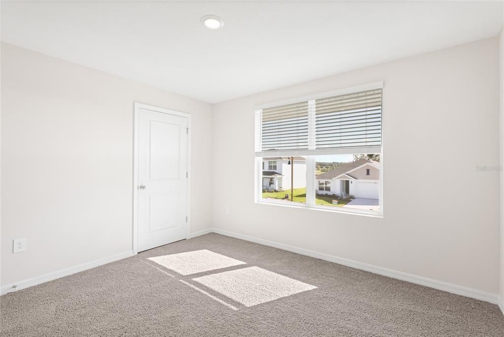 For Rent: $2,700 (5 beds, 3 baths, 2616 Square Feet)