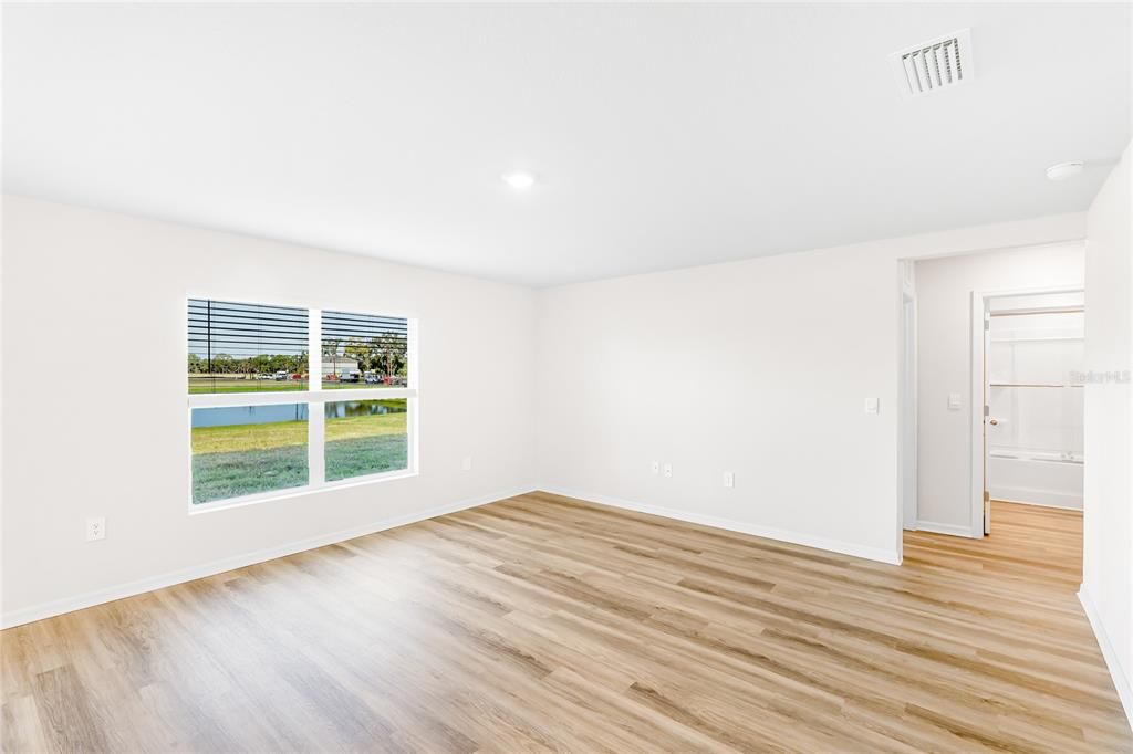 For Rent: $2,700 (5 beds, 3 baths, 2616 Square Feet)