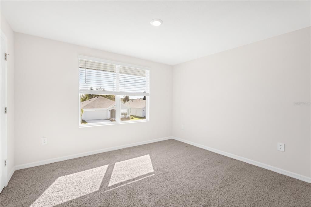 For Rent: $2,700 (5 beds, 3 baths, 2616 Square Feet)