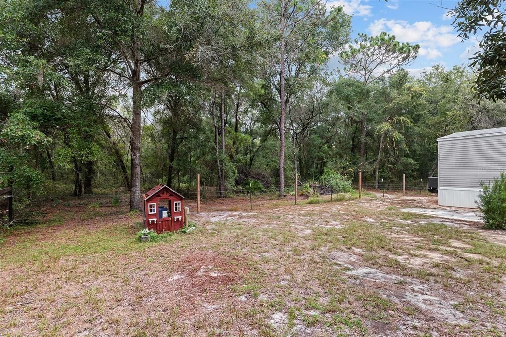 For Sale: $135,000 (3 beds, 2 baths, 924 Square Feet)