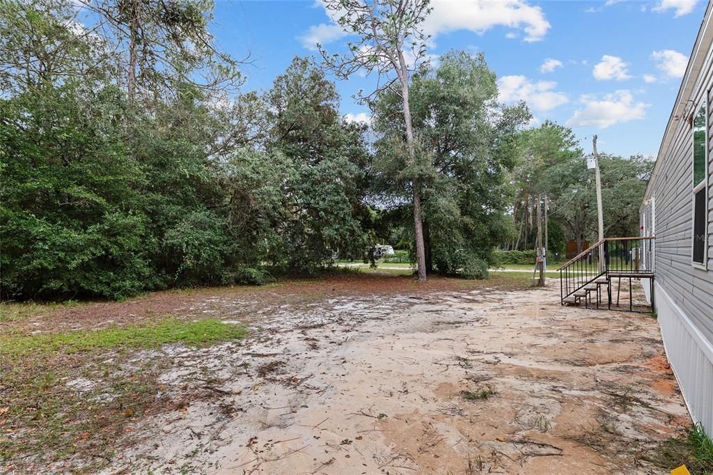 For Sale: $135,000 (3 beds, 2 baths, 924 Square Feet)