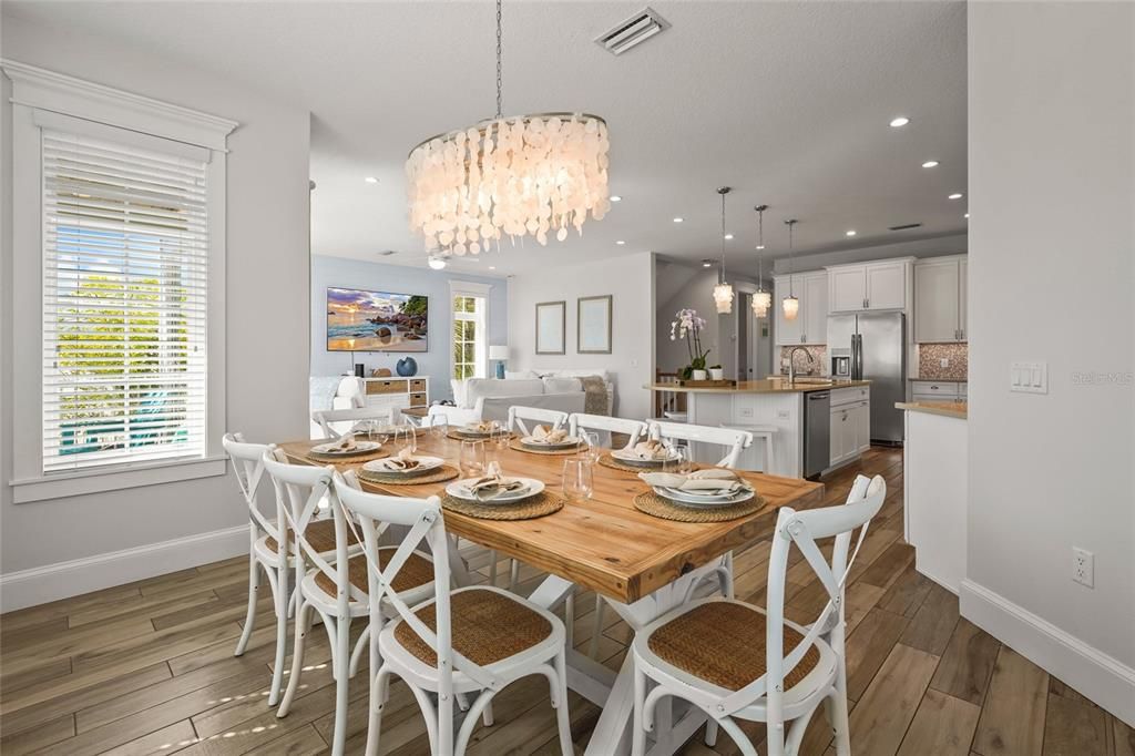 合同活跃: $2,995,000 (7 贝兹, 6 浴室, 3078 平方英尺)