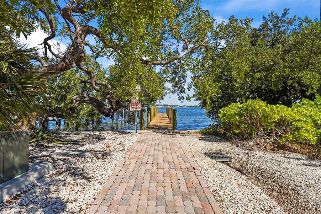 合同活跃: $2,995,000 (7 贝兹, 6 浴室, 3078 平方英尺)