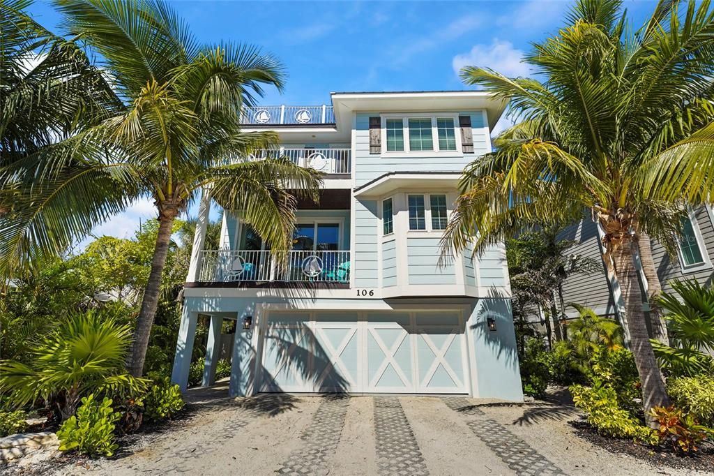 合同活跃: $2,995,000 (7 贝兹, 6 浴室, 3078 平方英尺)