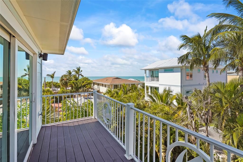 合同活跃: $2,995,000 (7 贝兹, 6 浴室, 3078 平方英尺)