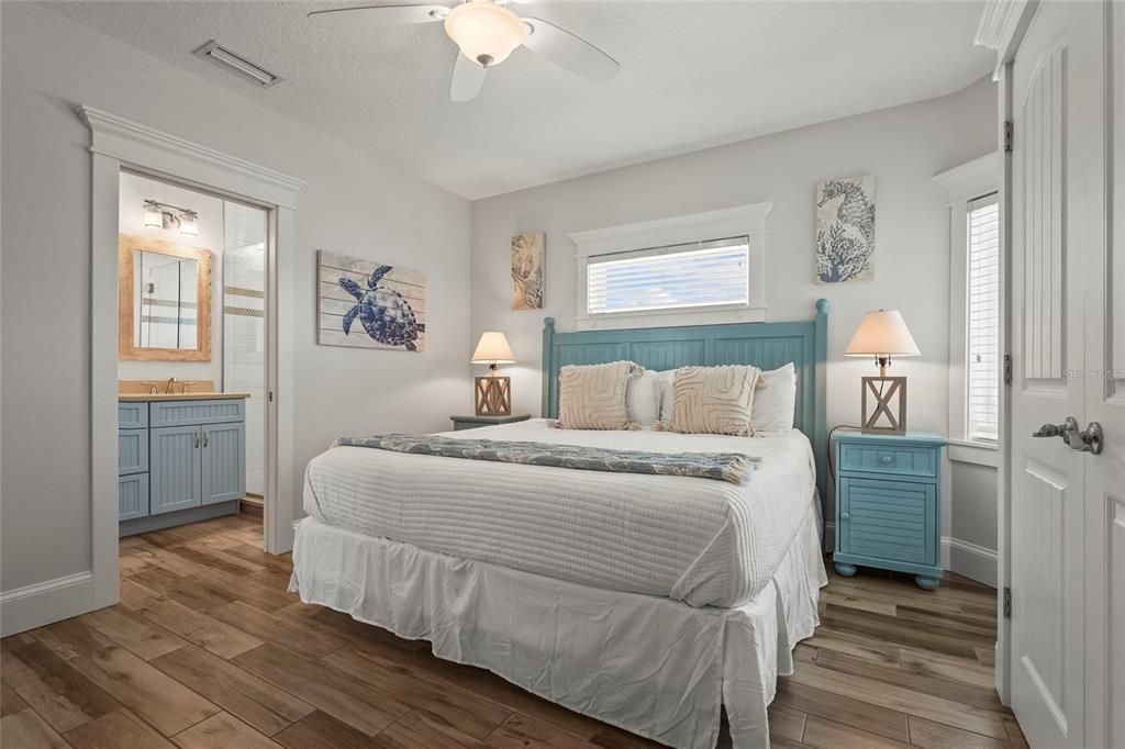 合同活跃: $2,995,000 (7 贝兹, 6 浴室, 3078 平方英尺)