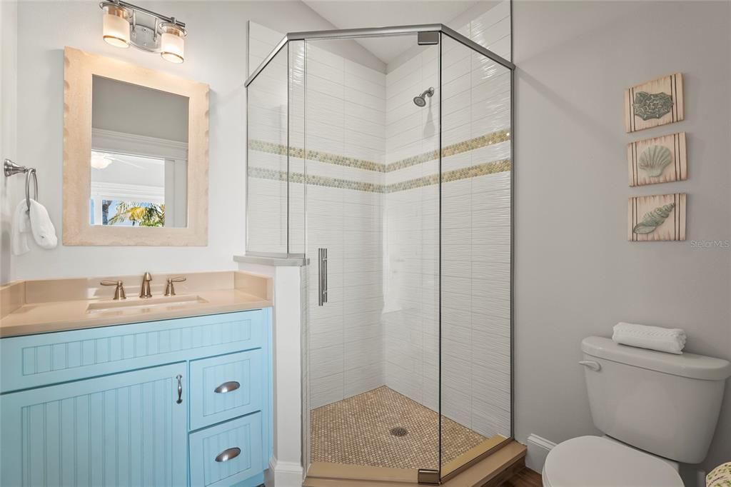 合同活跃: $2,995,000 (7 贝兹, 6 浴室, 3078 平方英尺)