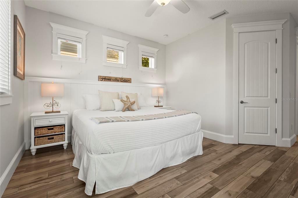 合同活跃: $2,995,000 (7 贝兹, 6 浴室, 3078 平方英尺)