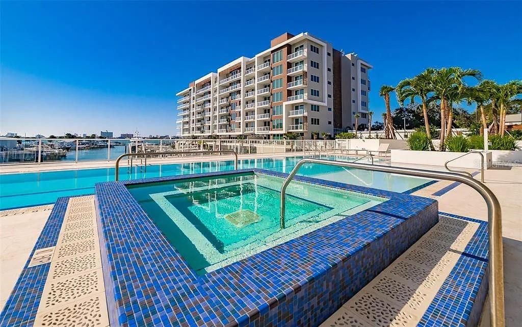 For Rent: $6,000 (2 beds, 2 baths, 1865 Square Feet)