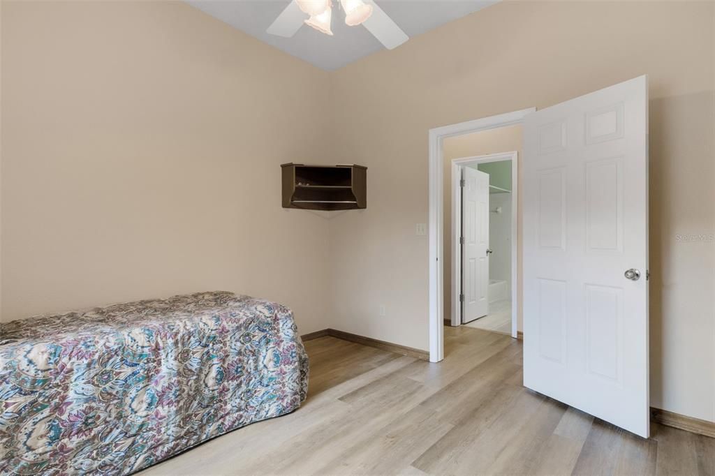 For Sale: $599,900 (4 beds, 2 baths, 2474 Square Feet)