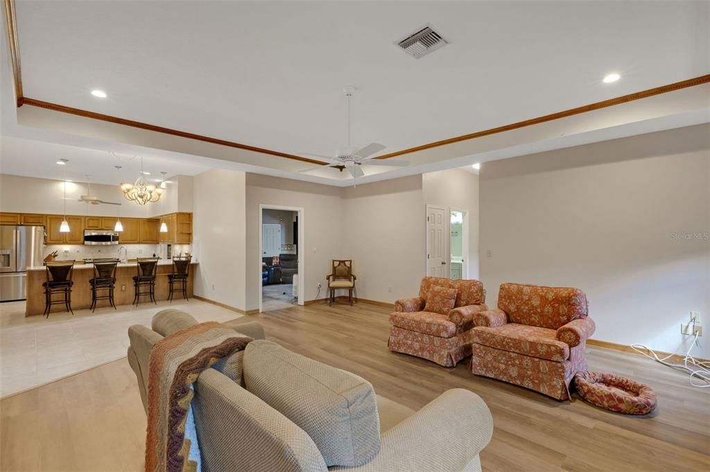 For Sale: $599,900 (4 beds, 2 baths, 2474 Square Feet)