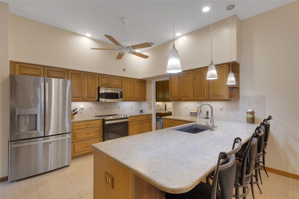 For Sale: $599,900 (4 beds, 2 baths, 2474 Square Feet)