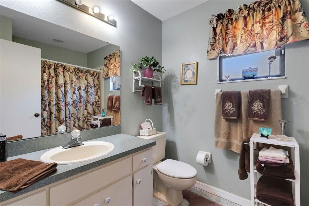 待售: $175,000 (3 贝兹, 2 浴室, 1532 平方英尺)