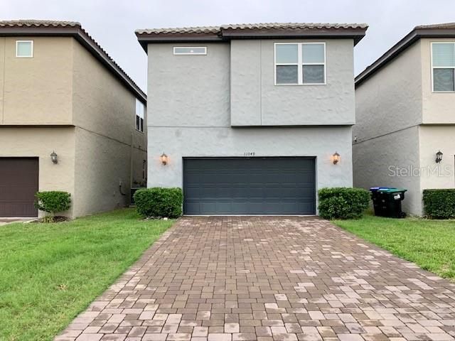 合同活跃: $2,600 (3 贝兹, 2 浴室, 1880 平方英尺)