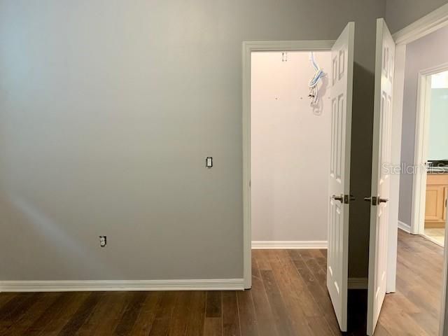 合同活跃: $2,600 (3 贝兹, 2 浴室, 1880 平方英尺)