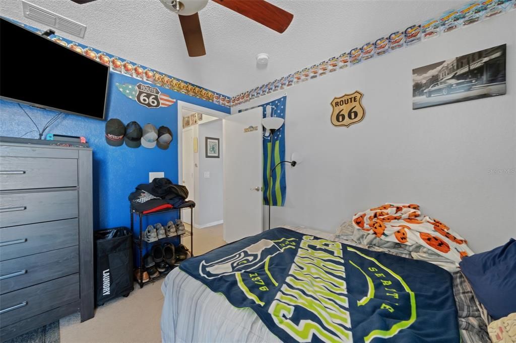 待售: $300,000 (3 贝兹, 2 浴室, 1358 平方英尺)