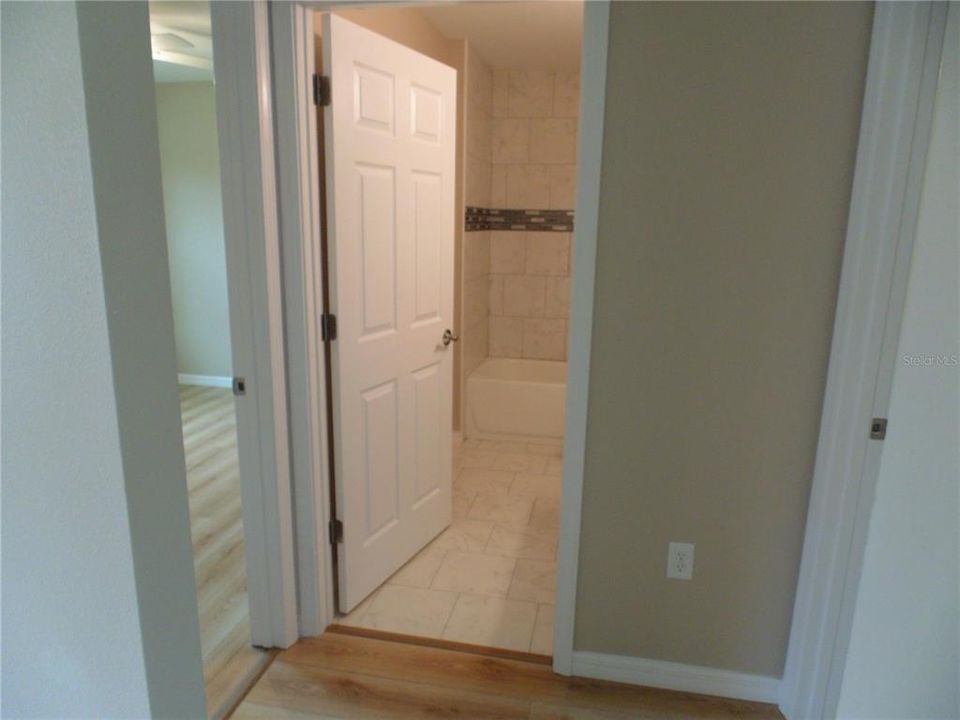 For Sale: $228,000 (3 beds, 2 baths, 1080 Square Feet)