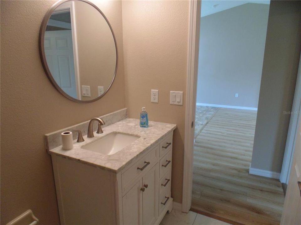 For Sale: $228,000 (3 beds, 2 baths, 1080 Square Feet)