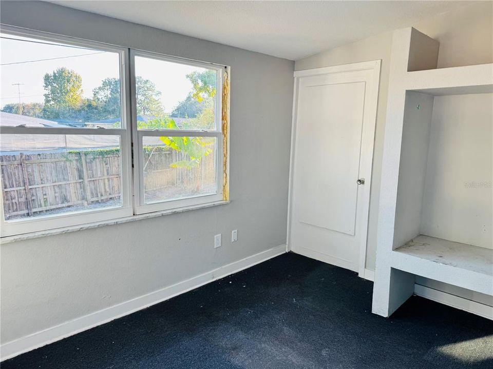 For Sale: $235,000 (2 beds, 2 baths, 1030 Square Feet)