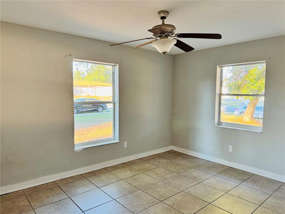 For Sale: $235,000 (2 beds, 2 baths, 1030 Square Feet)