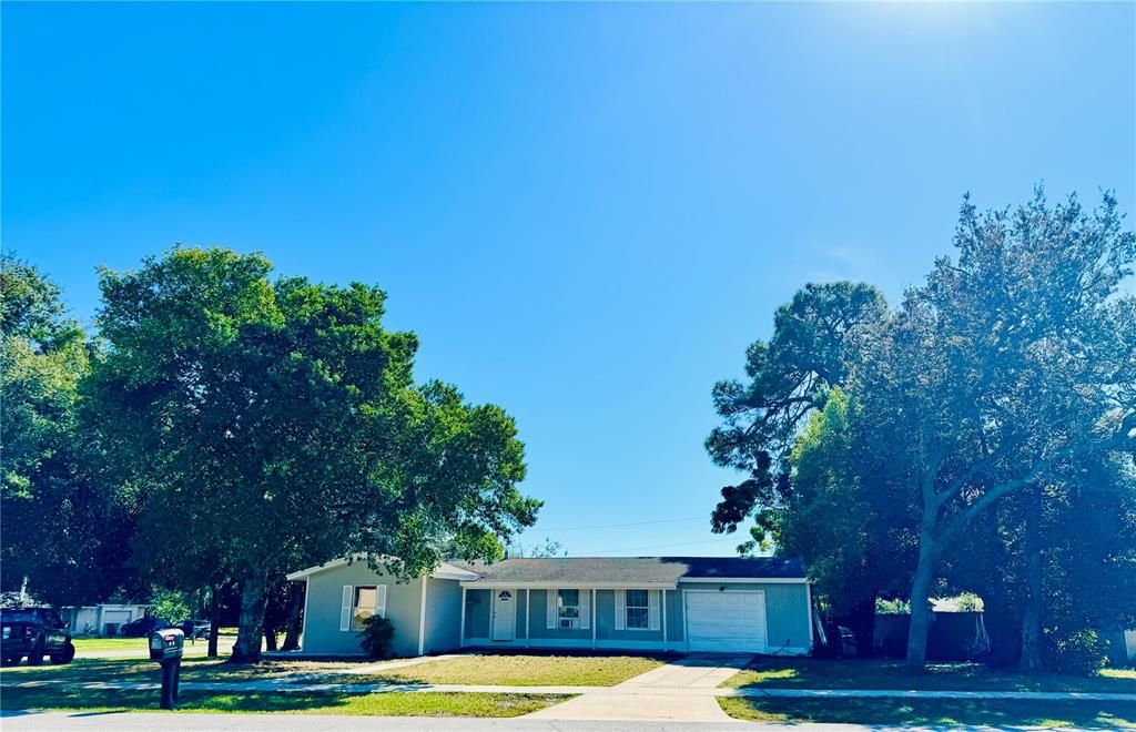 For Sale: $235,000 (2 beds, 2 baths, 1030 Square Feet)