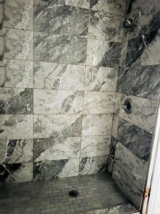 For Sale: $235,000 (2 beds, 2 baths, 1030 Square Feet)