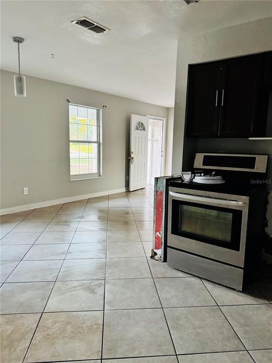 For Sale: $235,000 (2 beds, 2 baths, 1030 Square Feet)