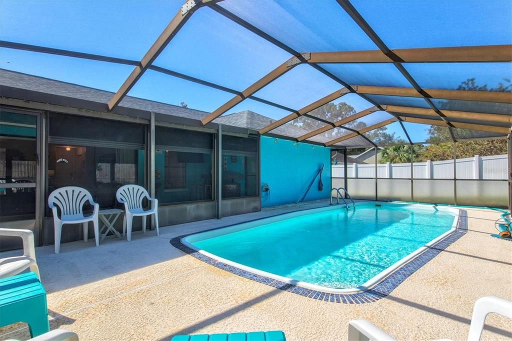 Active With Contract: $455,000 (4 beds, 2 baths, 1522 Square Feet)