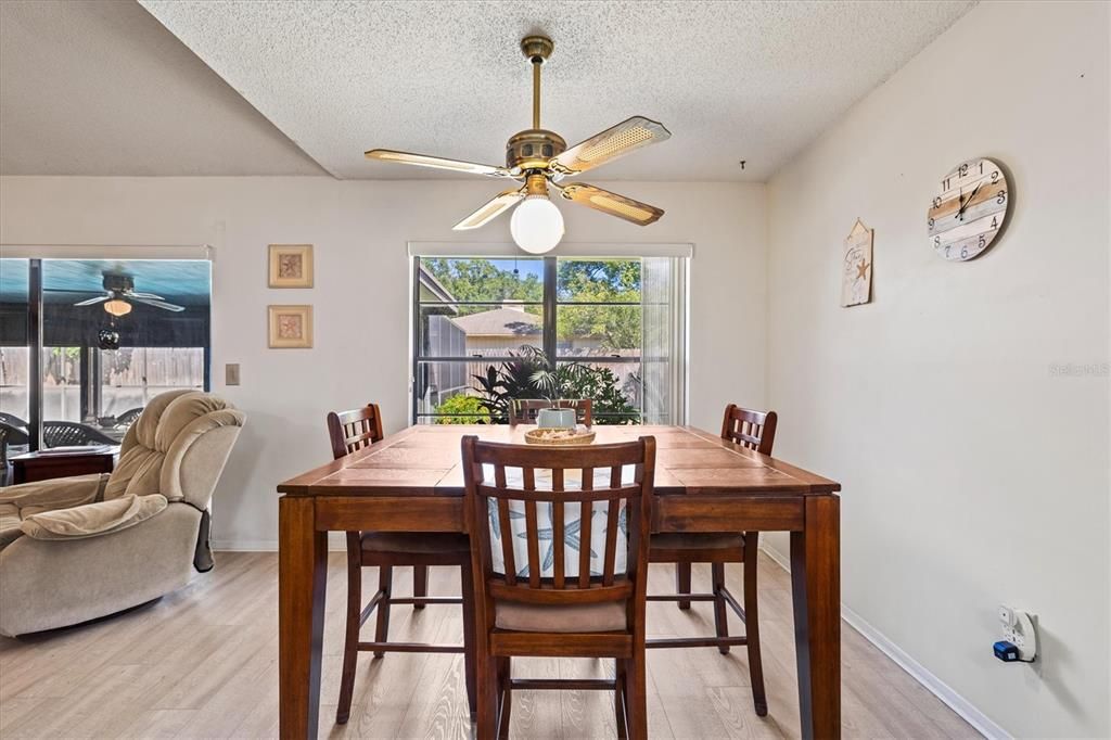 Active With Contract: $455,000 (4 beds, 2 baths, 1522 Square Feet)
