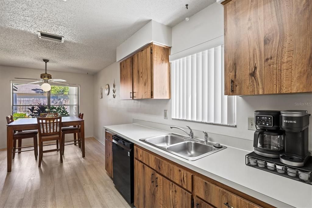 Active With Contract: $455,000 (4 beds, 2 baths, 1522 Square Feet)