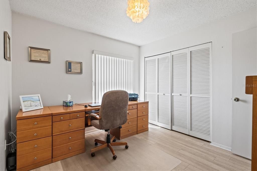 Active With Contract: $455,000 (4 beds, 2 baths, 1522 Square Feet)