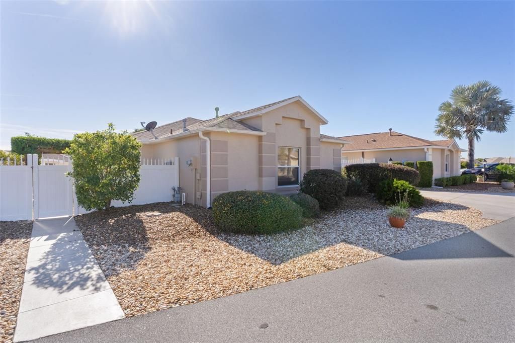 En Venta: $439,900 (3 camas, 2 baños, 1704 Pies cuadrados)