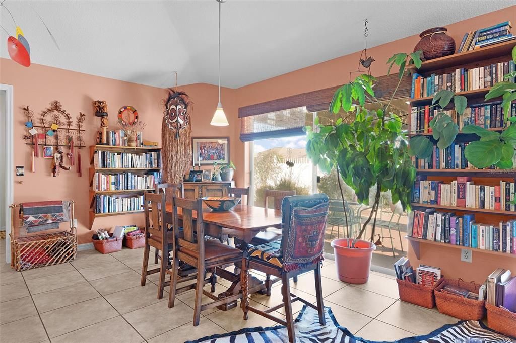 En Venta: $439,900 (3 camas, 2 baños, 1704 Pies cuadrados)