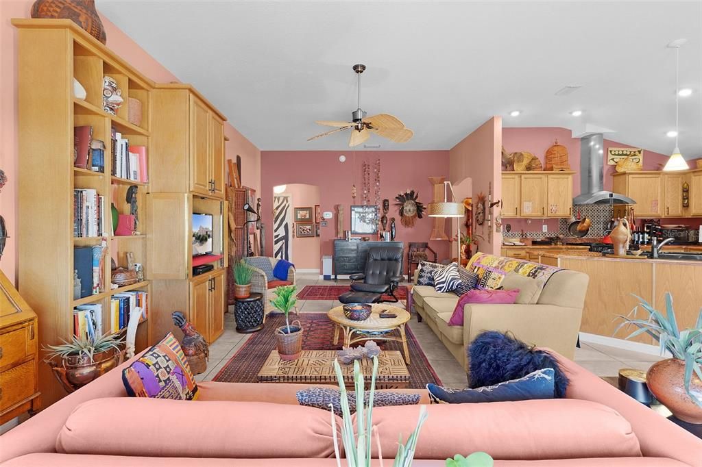 En Venta: $439,900 (3 camas, 2 baños, 1704 Pies cuadrados)