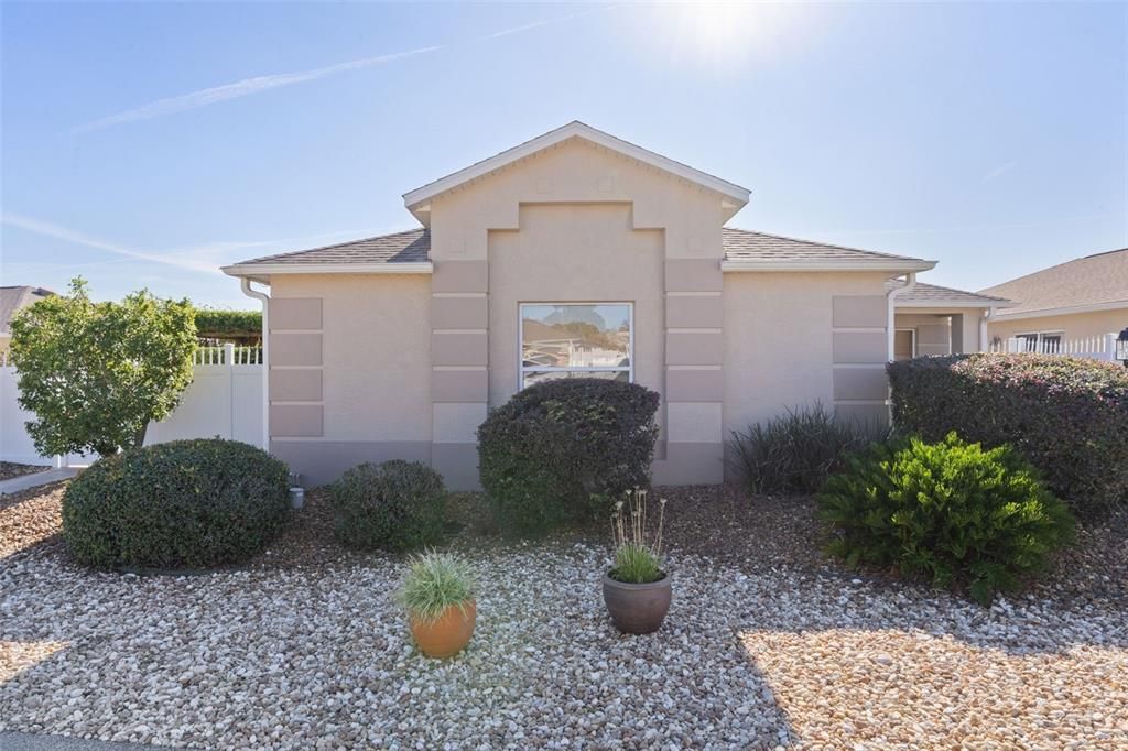 En Venta: $439,900 (3 camas, 2 baños, 1704 Pies cuadrados)