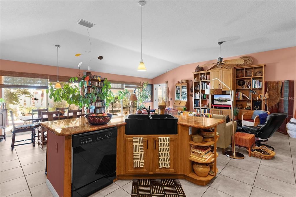 En Venta: $439,900 (3 camas, 2 baños, 1704 Pies cuadrados)