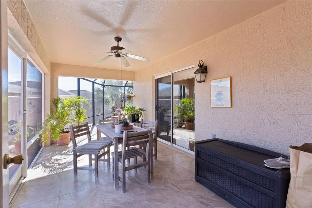 En Venta: $439,900 (3 camas, 2 baños, 1704 Pies cuadrados)