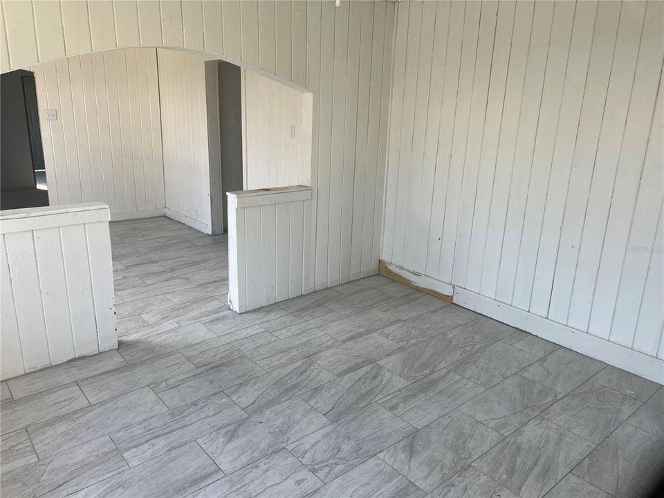 For Sale: $149,900 (3 beds, 1 baths, 936 Square Feet)