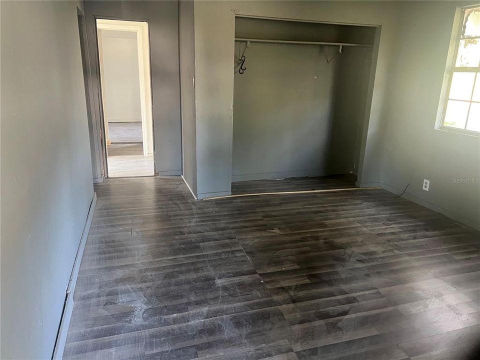 For Sale: $149,900 (3 beds, 1 baths, 936 Square Feet)