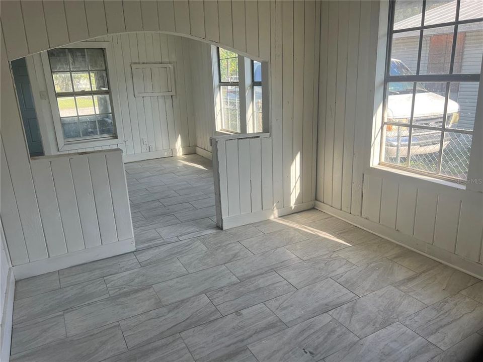 For Sale: $149,900 (3 beds, 1 baths, 936 Square Feet)