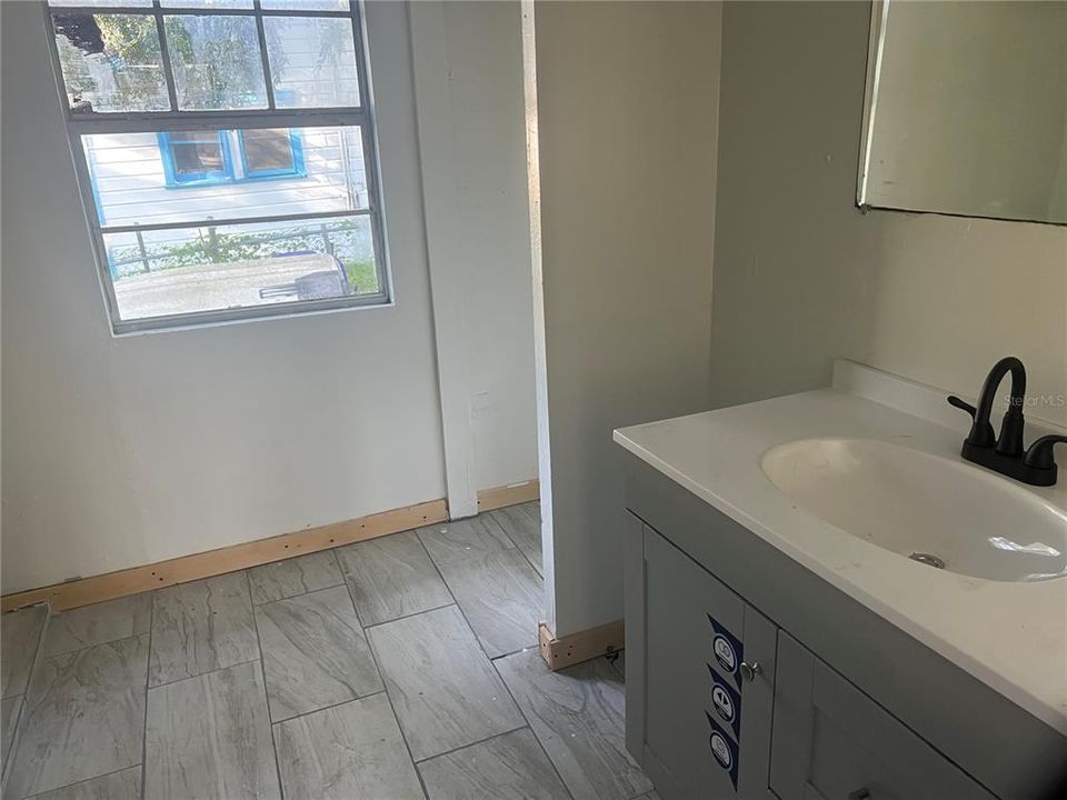 For Sale: $149,900 (3 beds, 1 baths, 936 Square Feet)