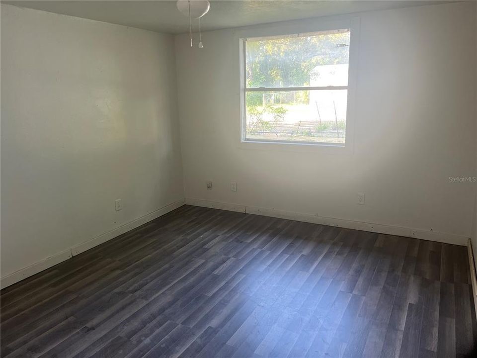 For Sale: $149,900 (3 beds, 1 baths, 936 Square Feet)