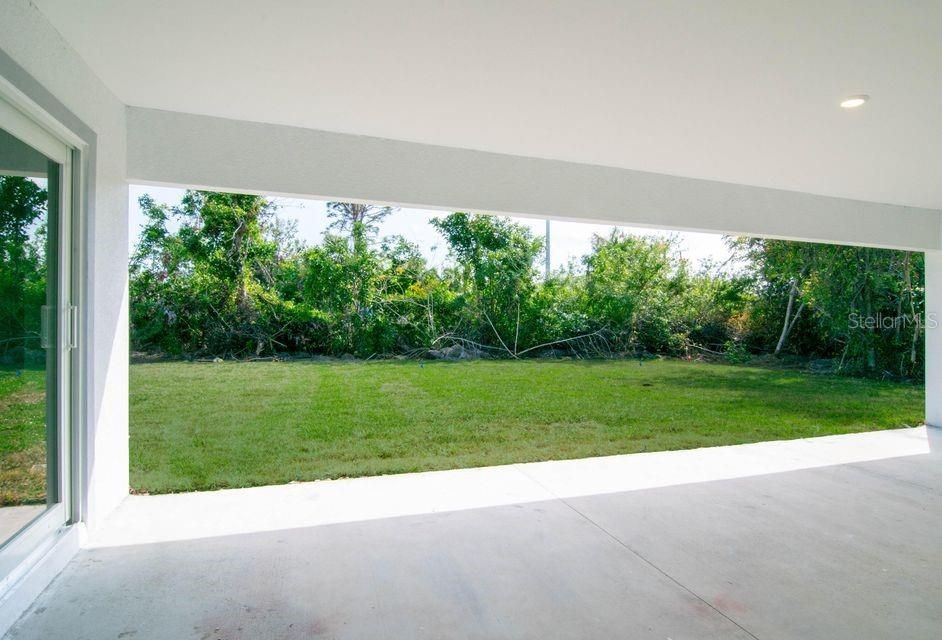 For Rent: $2,150 (4 beds, 2 baths, 2587 Square Feet)