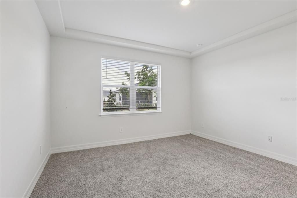 For Sale: $324,995 (4 beds, 2 baths, 1908 Square Feet)